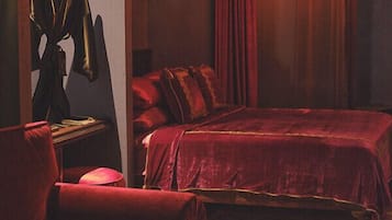 Luxury Suite | In-room safe, free WiFi