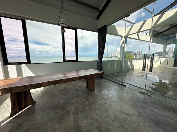 บริเวณนั่งเล่น