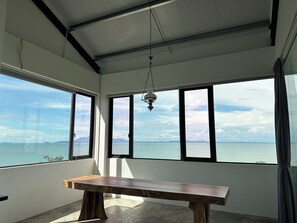 บริเวณนั่งเล่น