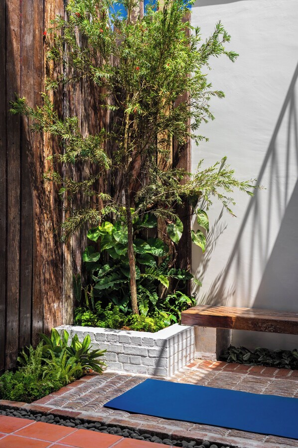 Garden Suites | Terrace/patio - Cheong Fatt Tze - The Qing Suites (George Town)