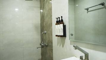 Deluxe Double or Twin Room | Bathroom | Bathrobes, slippers, towels, soap