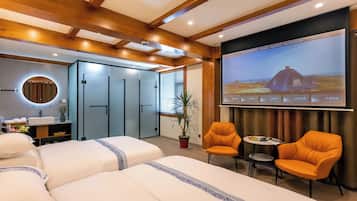 Suite exclusiva, vista al jardín | Decoración personalizada, insonorización y wifi gratis