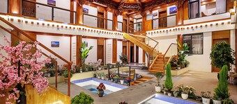 Namzhuo Tibetan-style Courtyard Manor