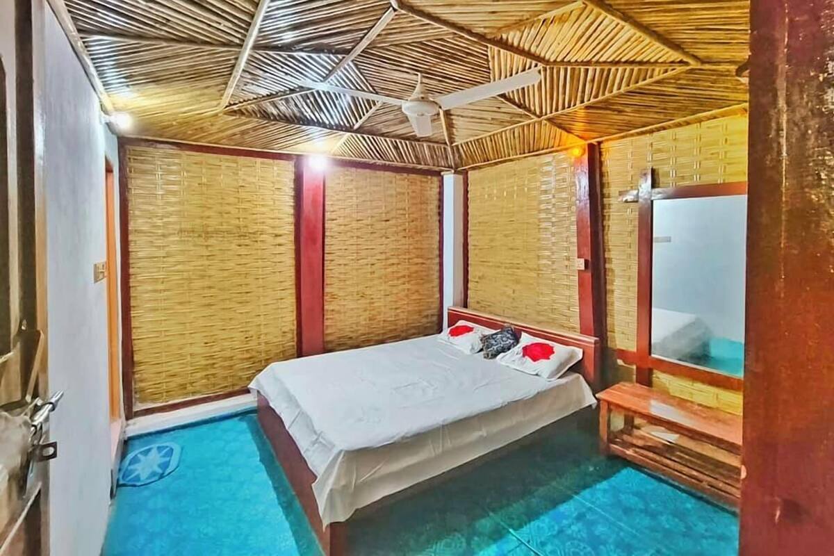 Deluxe Double Room, Beach View | View from room