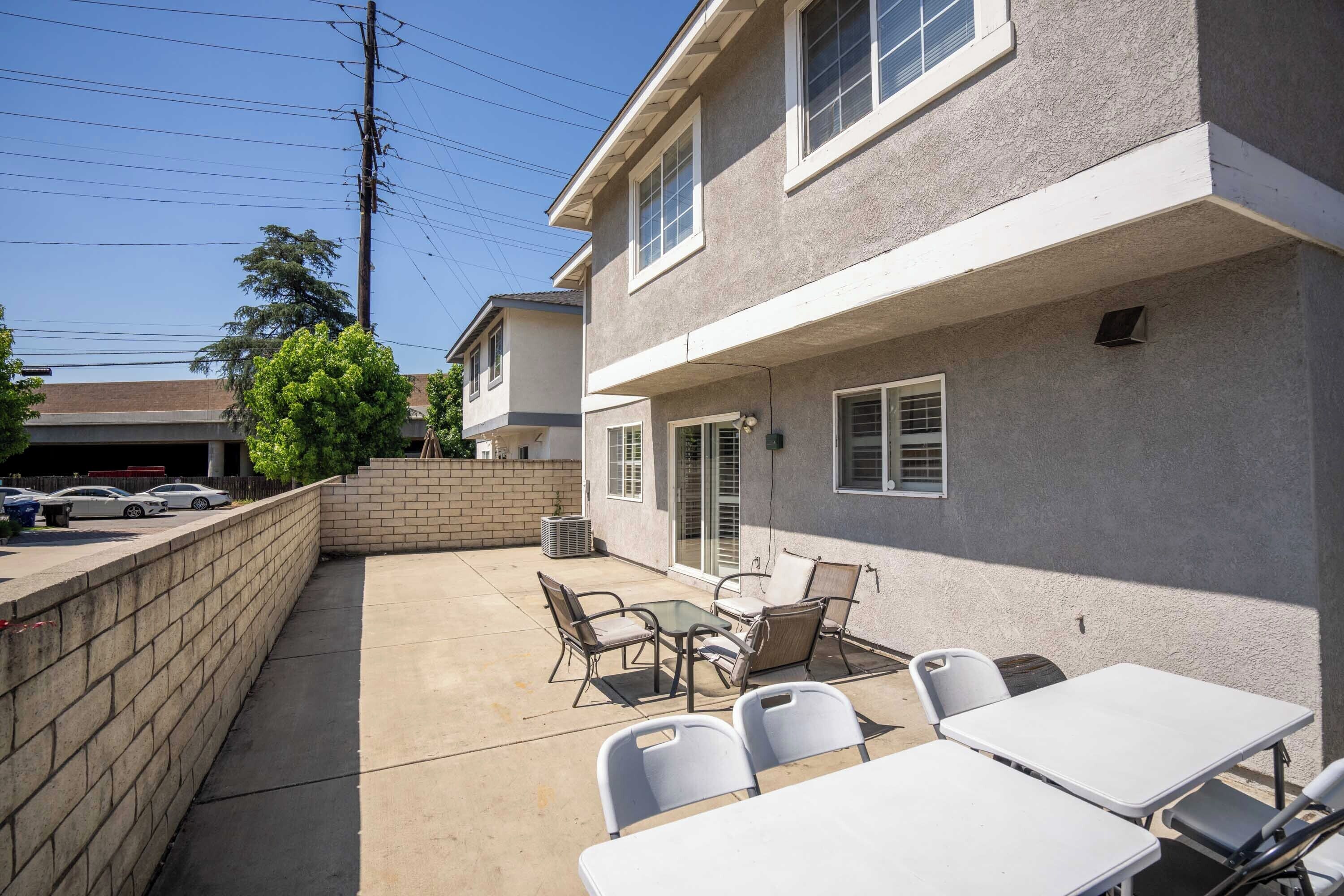 屋外ダイニングエリア