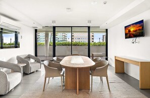 Interior - South Melbourne Apartment with Gym Access (South Melbourne)