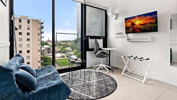 Unclassified image, 1 of 12, button - South Melbourne Apartment with Gym Access (South Melbourne)