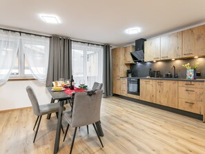 Fridge, oven, stovetop, coffee/tea maker - Stylish holiday apartment in Brixen im Thale (Brixen im Thale)