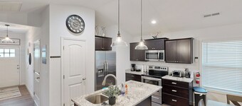 Patio & Fire Pit! Dog-Friendly Spartanburg Home