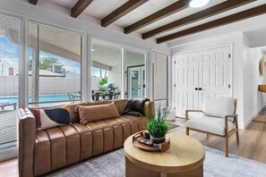 TV - Las Vegas - LW (North Las Vegas)