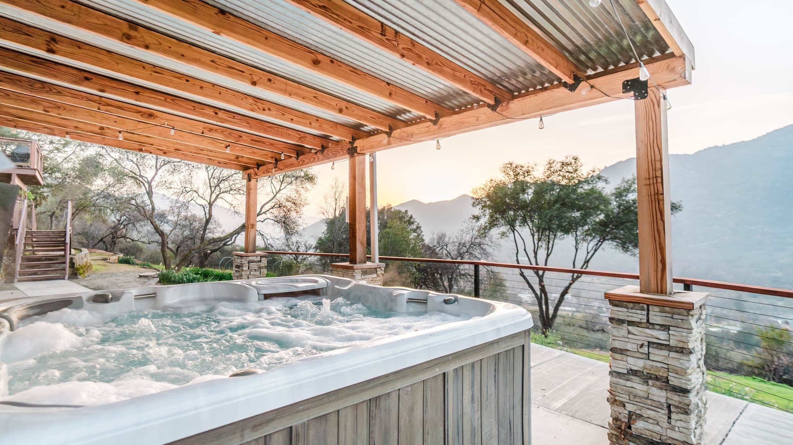 Outdoor spa tub
