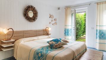 Escrivaninha, Wi-Fi, roupa de cama