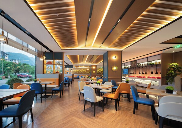 Restaurant - Hampton by Hilton Zhangjiajie National Forest Park (Zhangjiajie)