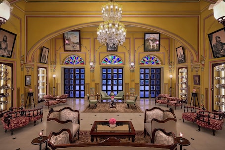 Lobby sitting area. Storii By ITC Hotels Castle Kanota