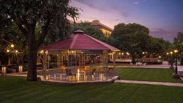 Fassade der Unterkunft – Abend/Nacht