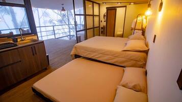 1 bedroom, bed sheets