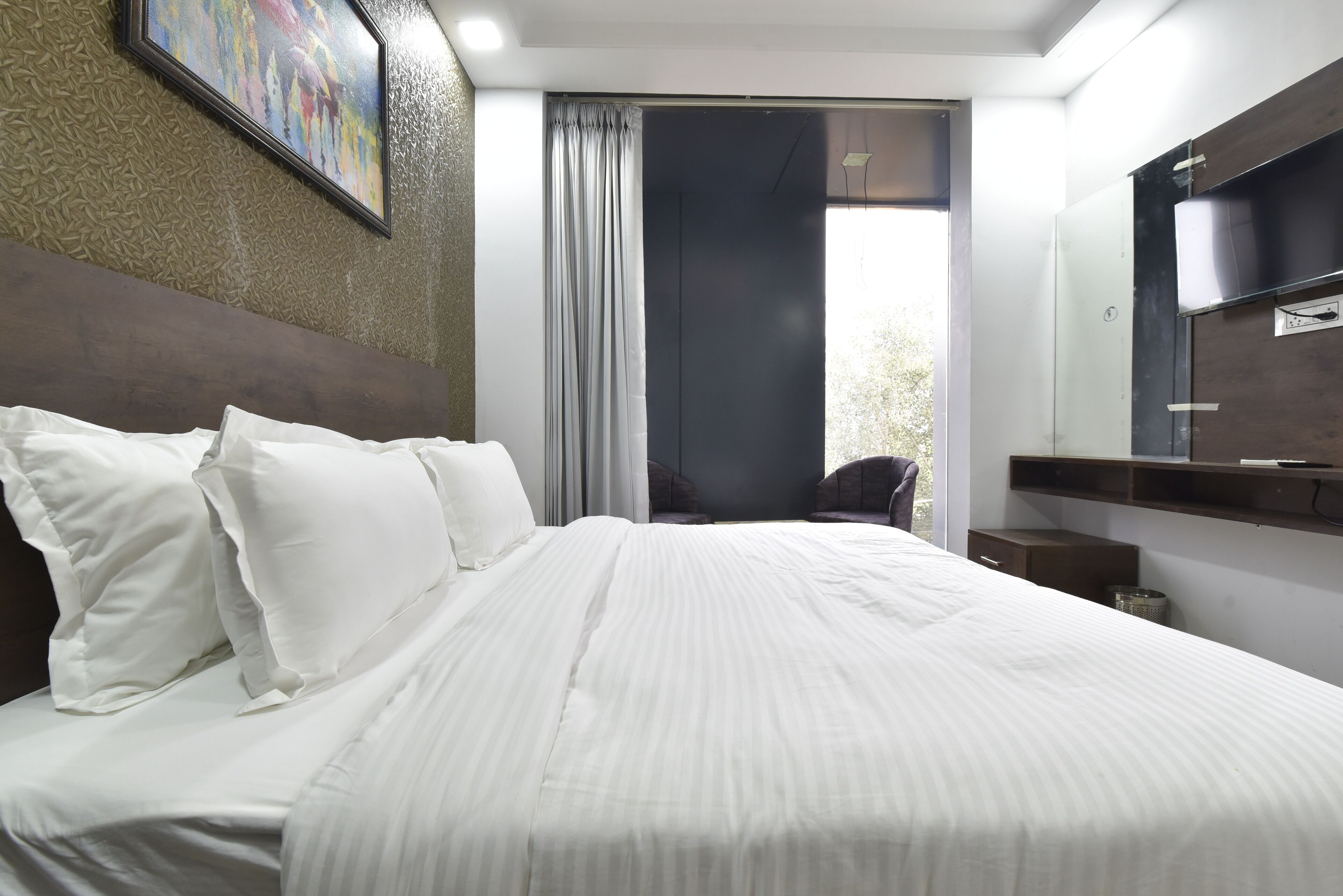 Suite Room | Free WiFi, bed sheets