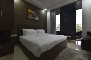 واي فاي مجانًا وملاءات أسرّة