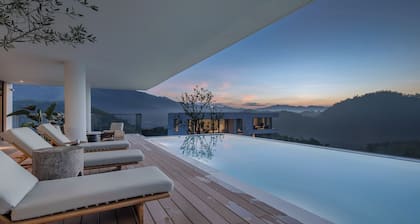 LOSTVILLA Green Gable-Anji