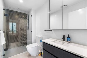 Bathroom - The Regal -  Modern LUX 2BR High-Floor apt with Ocean Views and Pool (Southport)
