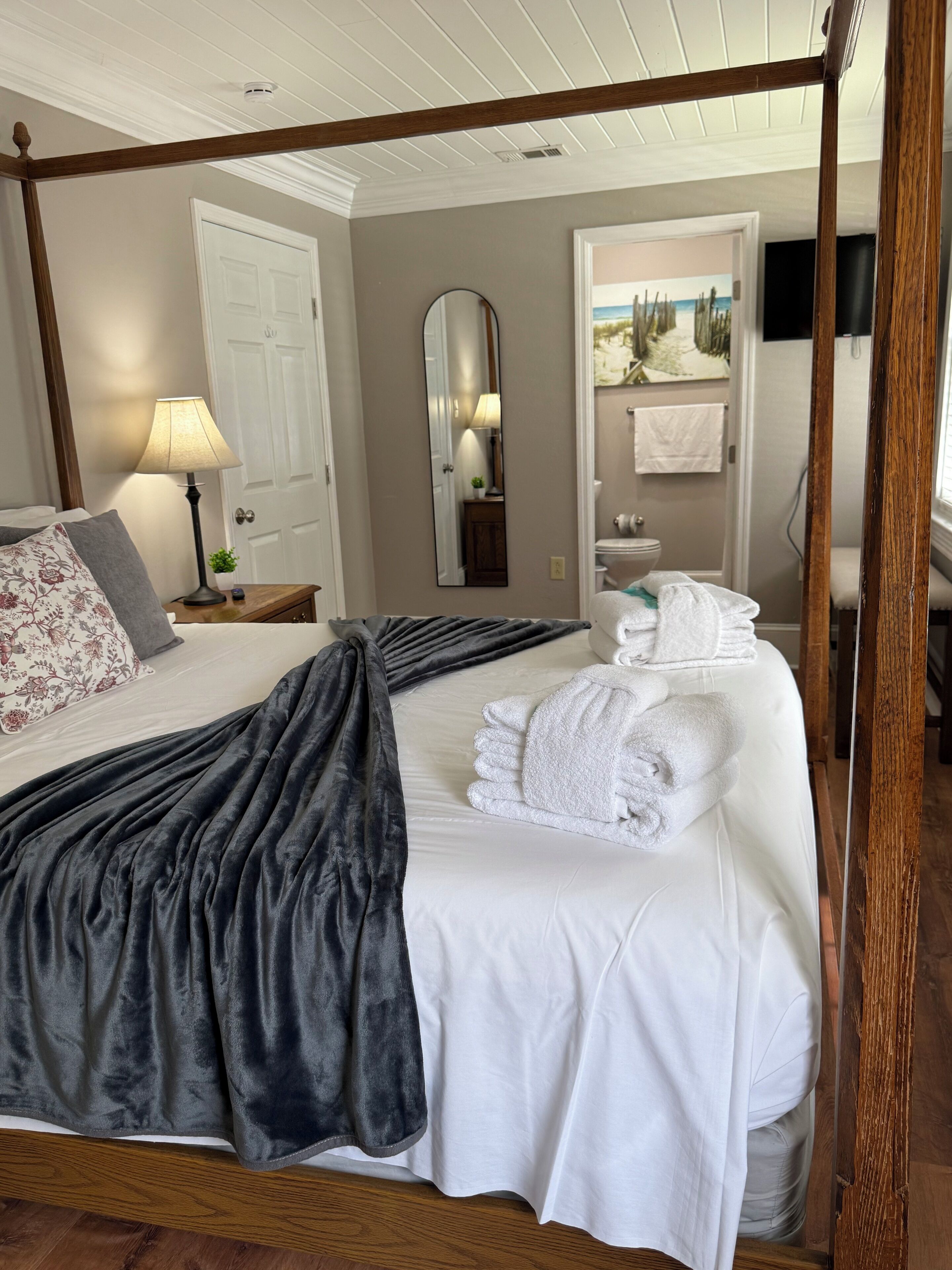 Fer et planche à repasser, Wi-Fi, literie fournie