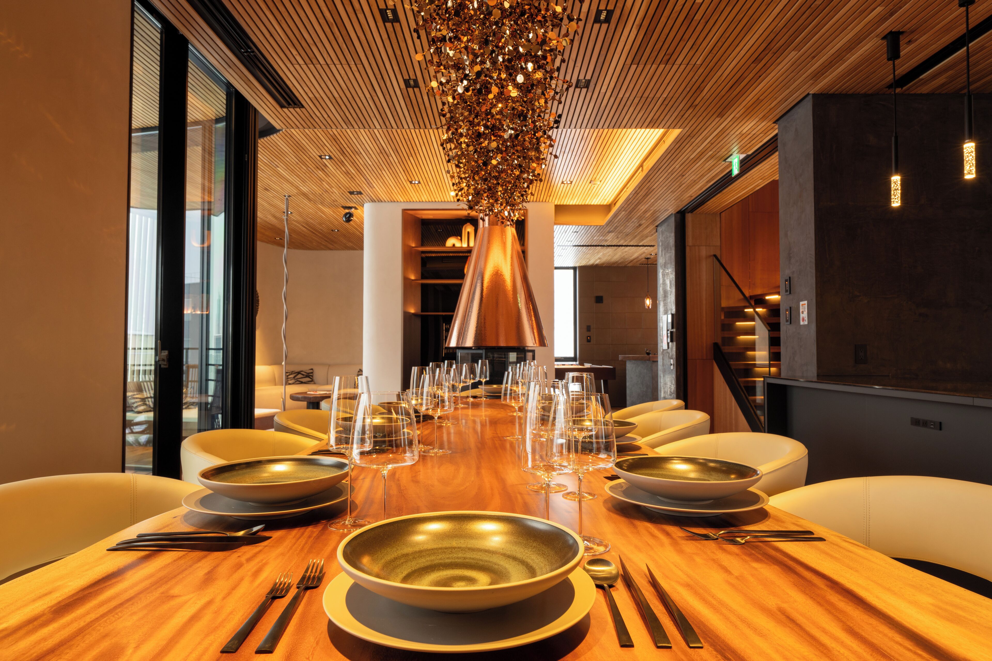 Luxury Chalet, 4 Bedrooms, Balcony, Mountainside | In-room dining