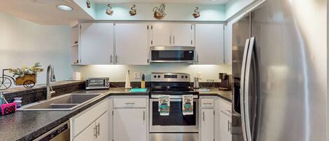 Refrigerador, microondas, parrilla de estufa y lavavajillas