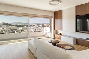 Smart TV - Urban Forty One / Acropolis-view penthouse (Athina)
