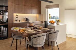Dining - Urban Forty One / Acropolis-view penthouse (Athina)