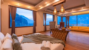 Serenity Suite | Living area - Moustache Select Manali (Manali)