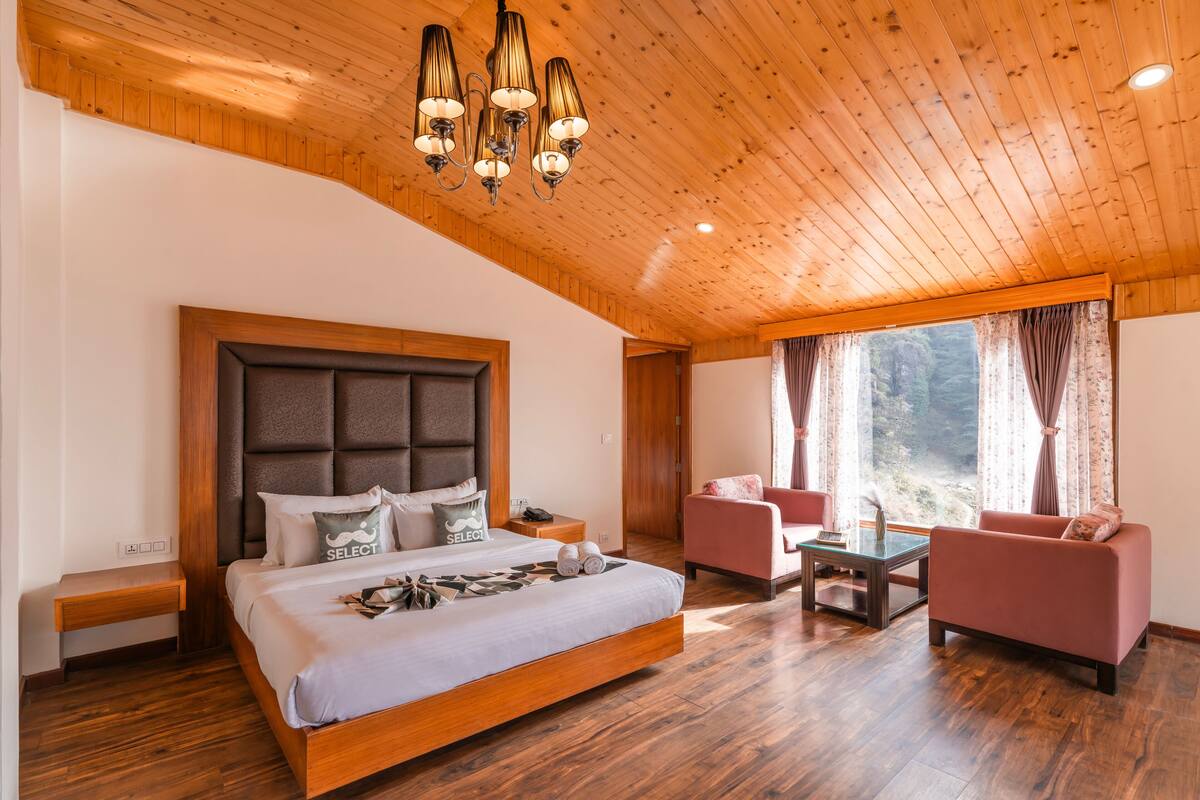 Superior Family Room | ستائر تعتيم وواي فاي مجانًا وملاءات أسرّة