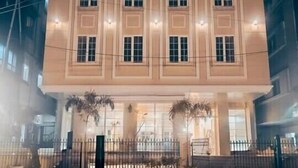 A building with a sign reading "Studio" at the top. - STUDIO BY JARDIN  (Indore)