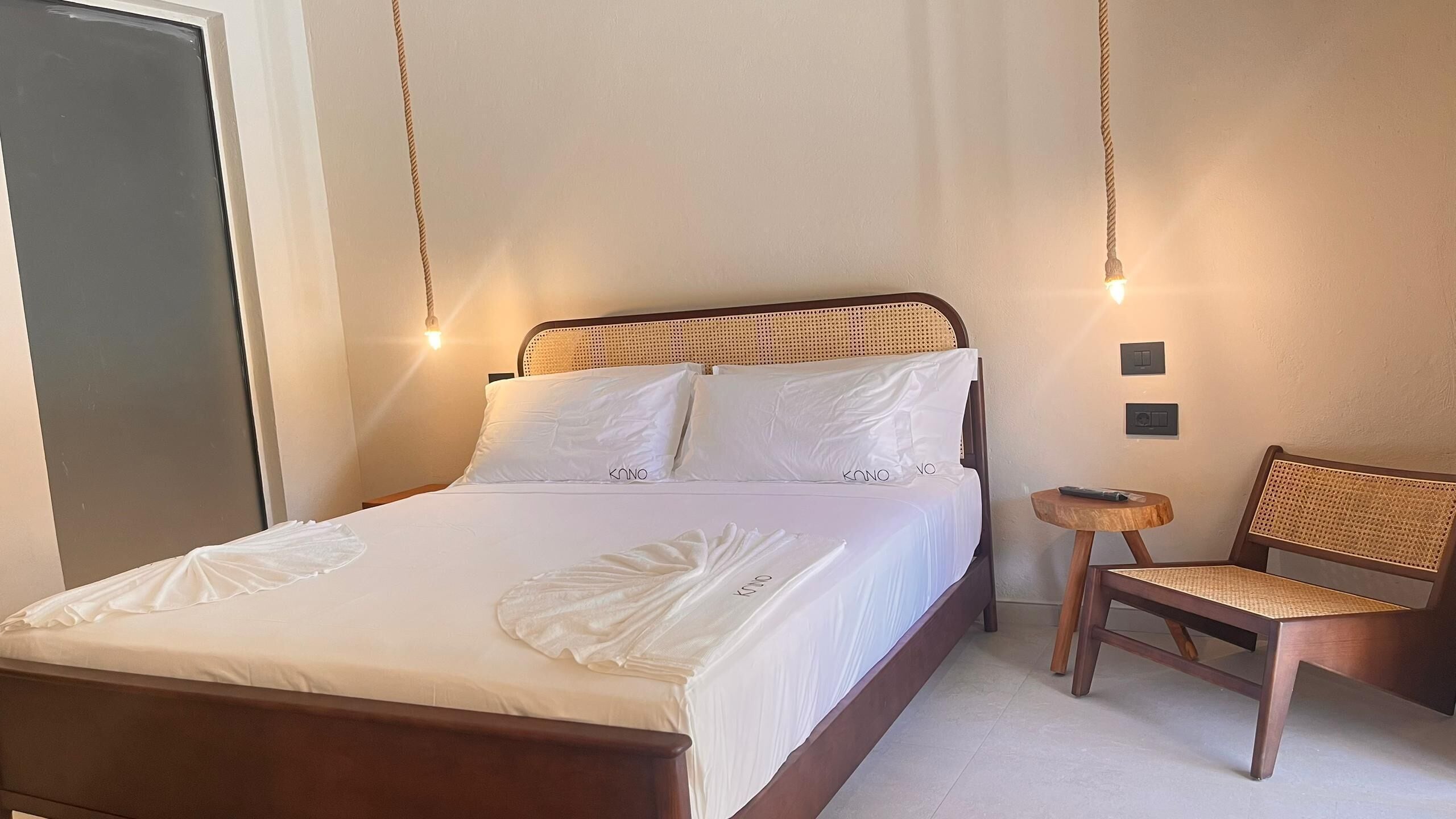 Deluxe Double Room, 2 Bedrooms | Egyptian cotton sheets, premium bedding, pillowtop beds