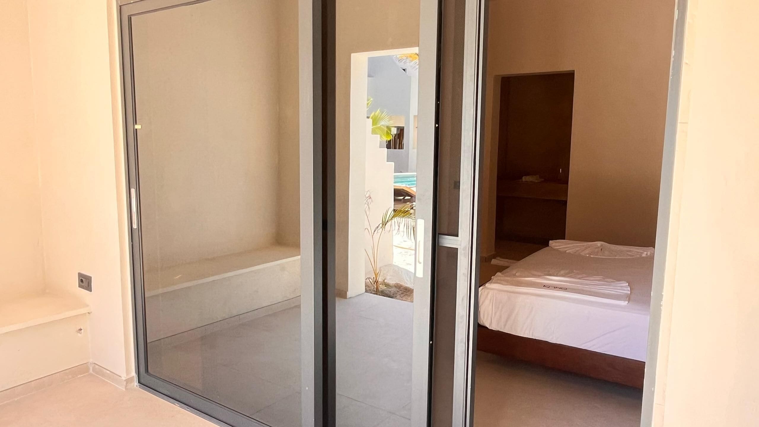 Egyptian cotton sheets, premium bedding, pillowtop beds