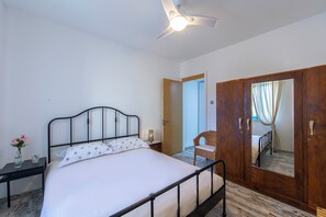 2 Schlafzimmer, Bügeleisen/Bügelbrett, kostenloses WLAN, Bettwäsche
