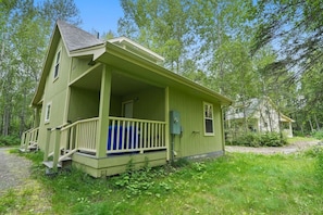Exterior - Clean & Cozy | Pet Friendly Cabin at Hatcher Pass (Palmer)
