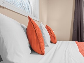 2 bedrooms, iron/ironing board, free WiFi, bed sheets - Pet Friendly Family Cabin Minutes from Hatcher Pass Trails & Skiing. (Palmer)