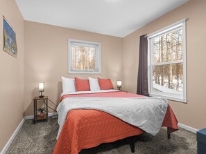 2 chambres, fer et planche à repasser, Wi-Fi gratuit, draps fournis