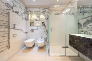 Unclassified image, 2 of 21, button - Royal Mayfair Villa (London)