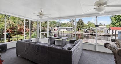 Boat Dock! 'Sunshine House' on St. Johns River
