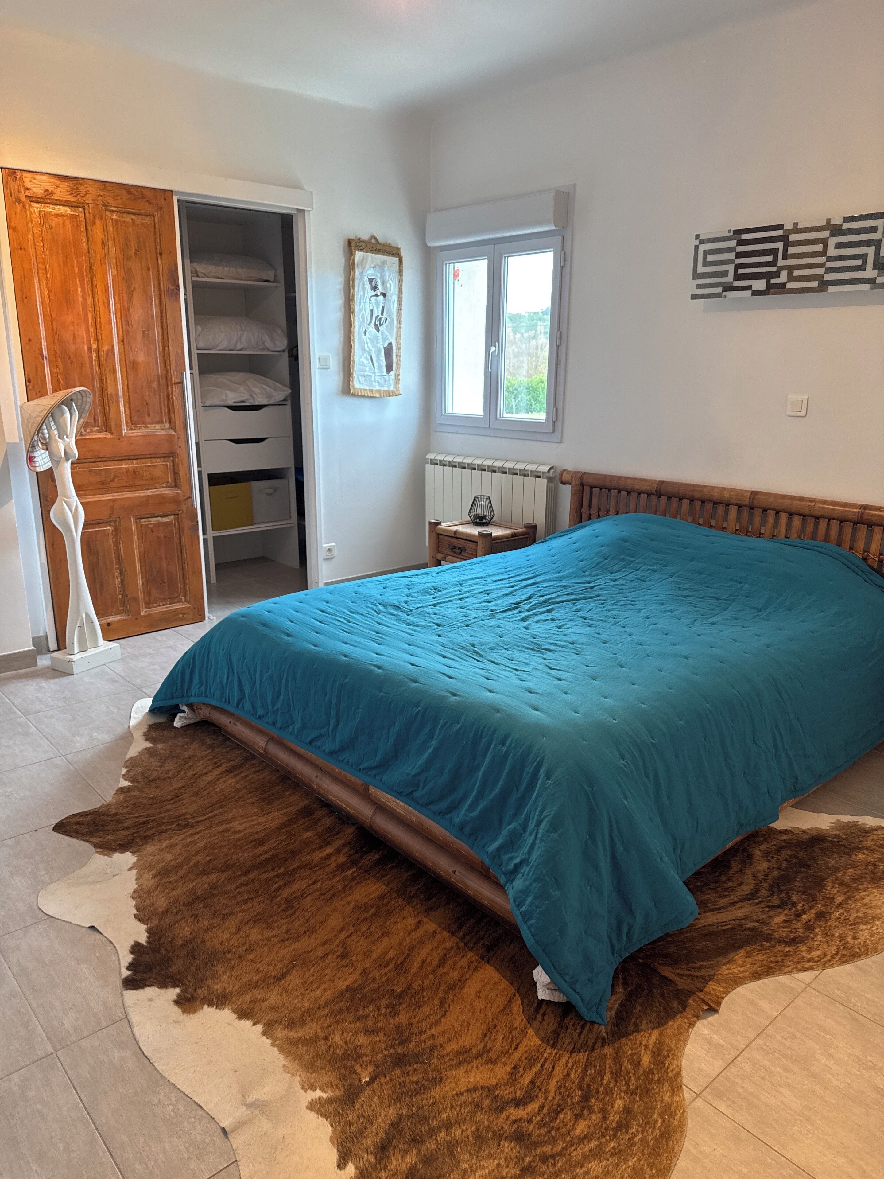 Bügeleisen/Bügelbrett, Internetzugang, Bettwäsche