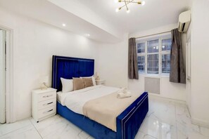 Unclassified image, 4 of 14, button - Princess Court Residences (London)