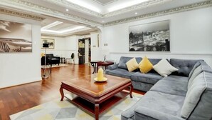 Room - Princess Court Residences (London)