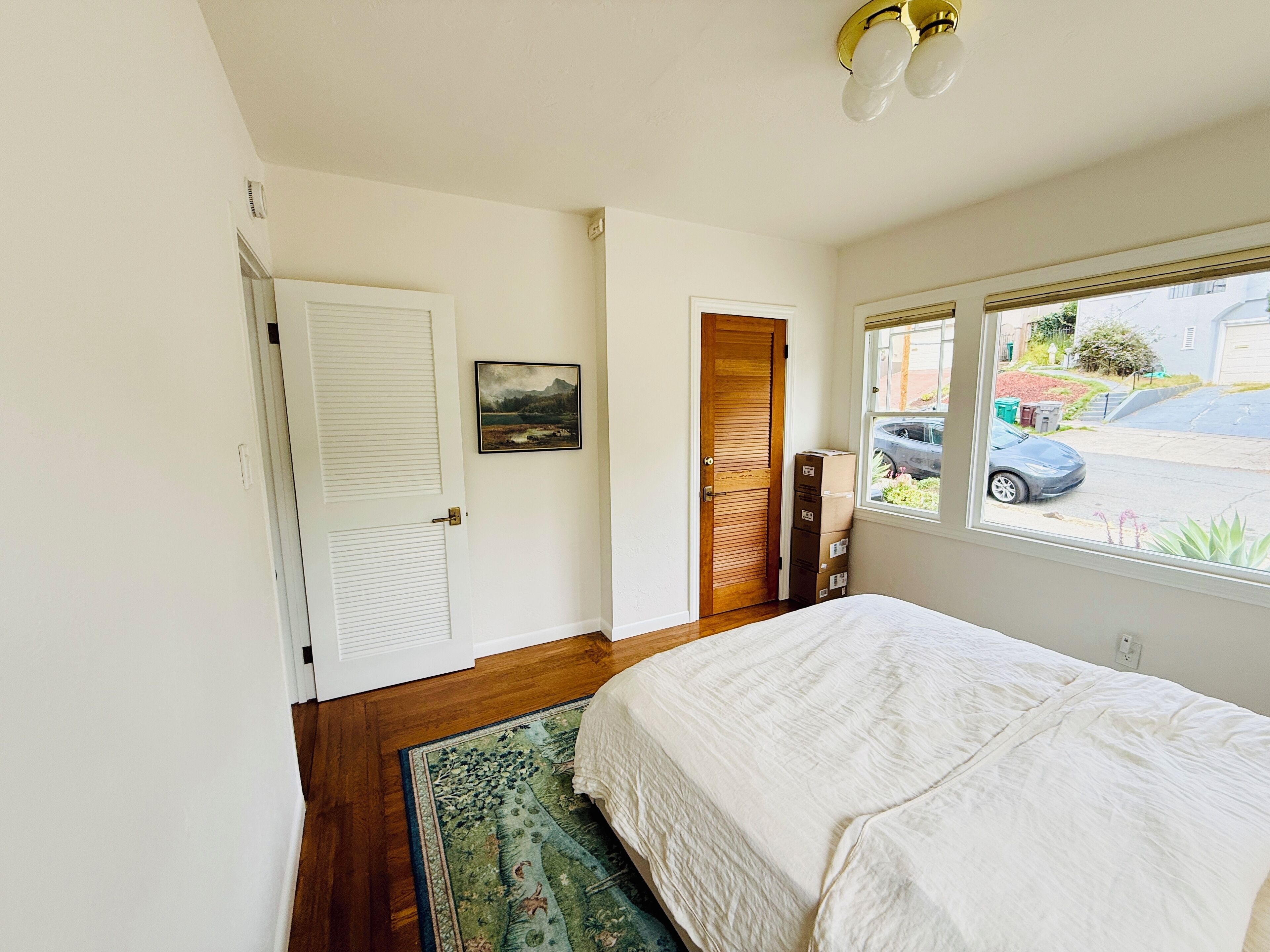 Tabla de planchar con plancha, Internet, ropa de cama