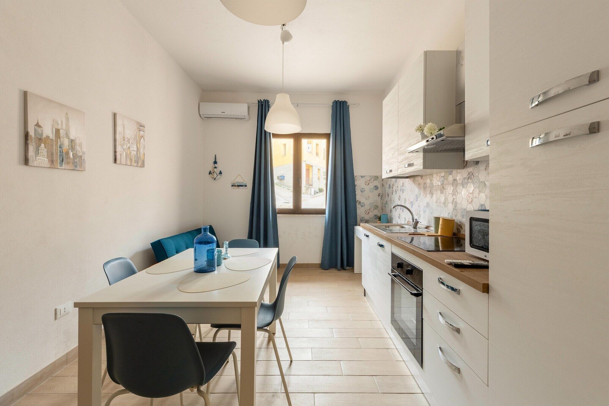 Microwave, oven, stovetop, coffee/tea maker