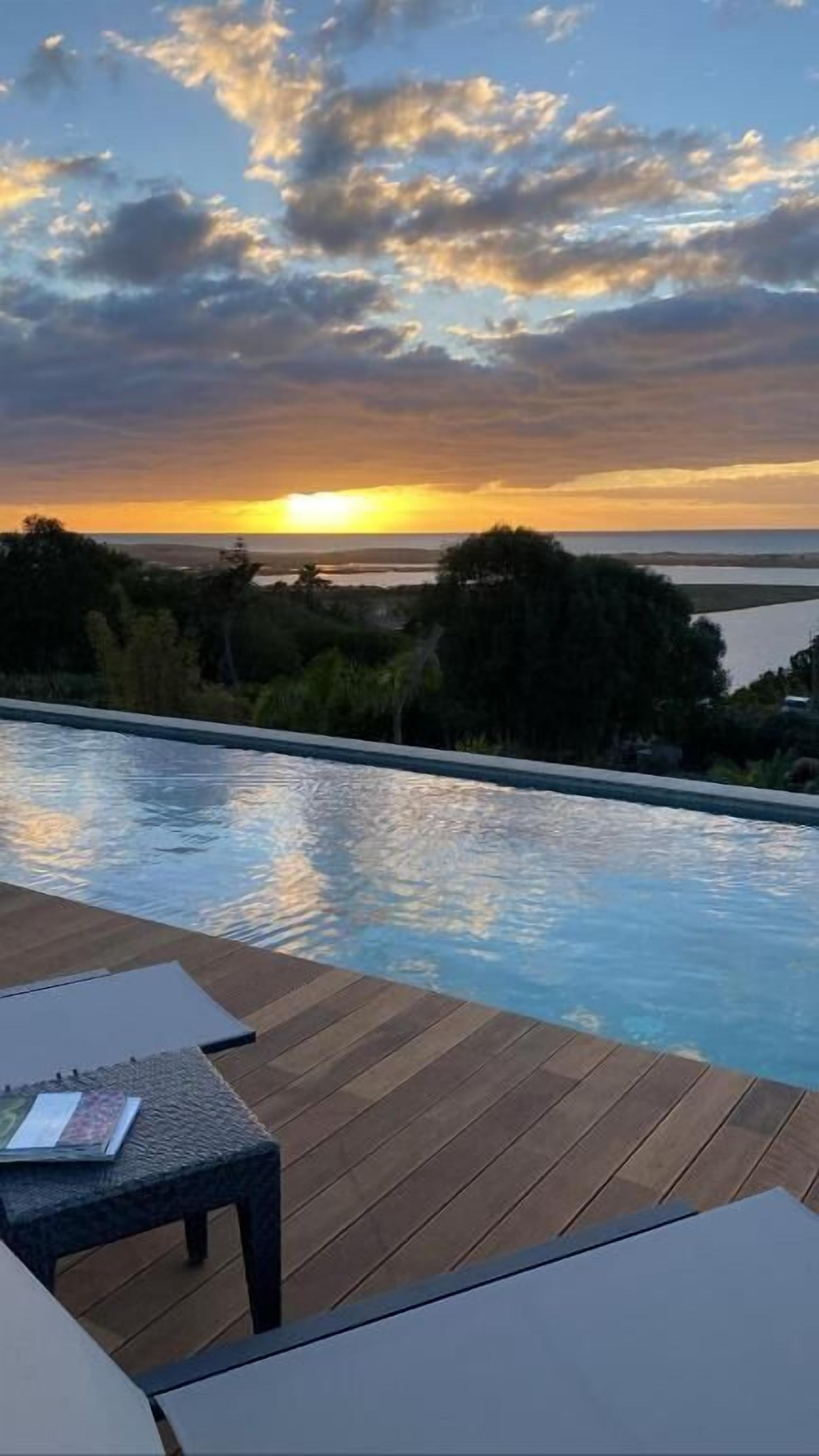 บริเวณภายนอก