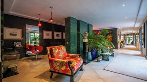 En 50-centimeters smart-TV med digitale kanaler