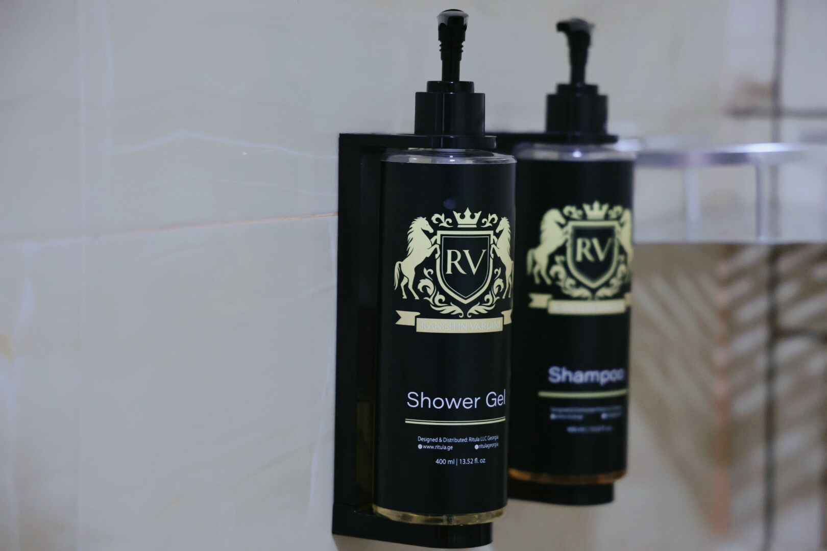 Ducha, secador de pelo, toallas
