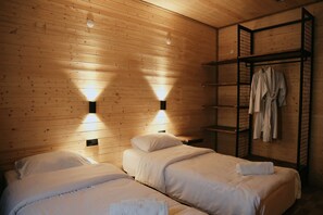 Casa de campo tradicional, vistas a la piscina | Escritorio y wifi gratis