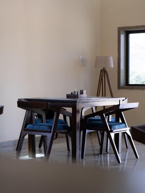 Coin salon dans le hall